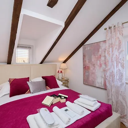 Apartament Old Town Casa Nevia