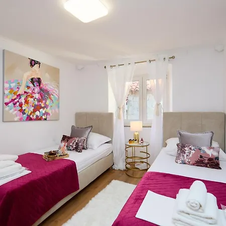Apartament Old Town Casa Nevia