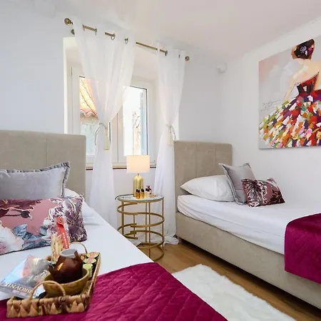 Old Town Casa Nevia Apartment